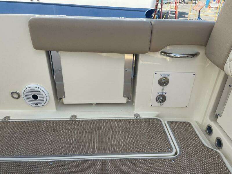 30ft Chris Craft Yacht For Sale