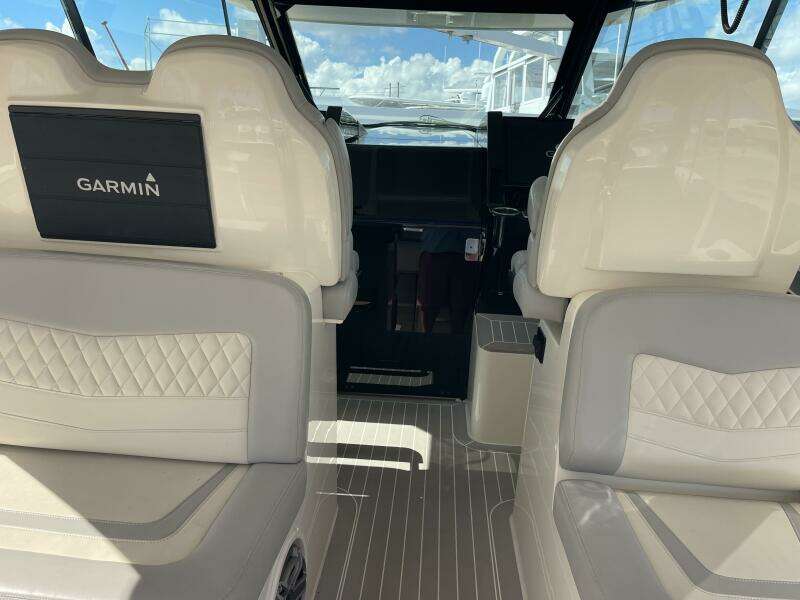 30ft Chris Craft Yacht For Sale