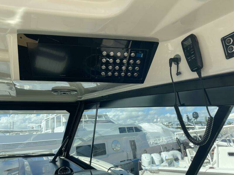 30ft Chris Craft Yacht For Sale