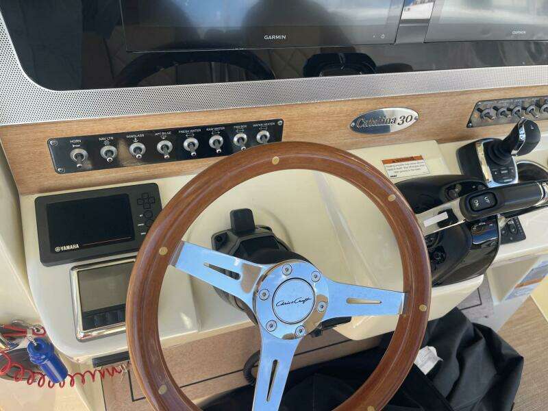 30ft Chris Craft Yacht For Sale