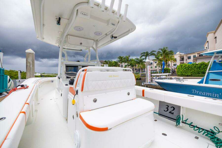 STILL DREAMIN 32ft Yellowfin Yacht For Sale