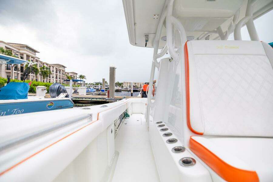 Forward Seating & Deck