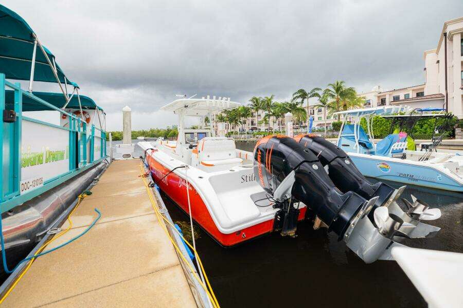 STILL DREAMIN 32ft Yellowfin Yacht For Sale