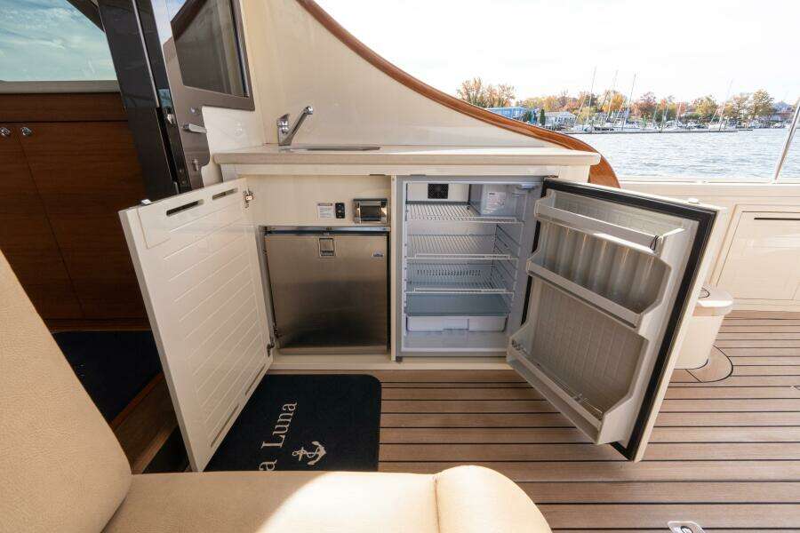 Bella Luna 50ft Palm Beach Motor Yachts Yacht For Sale