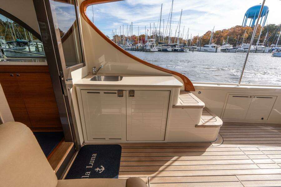 Bella Luna 50ft Palm Beach Motor Yachts Yacht For Sale