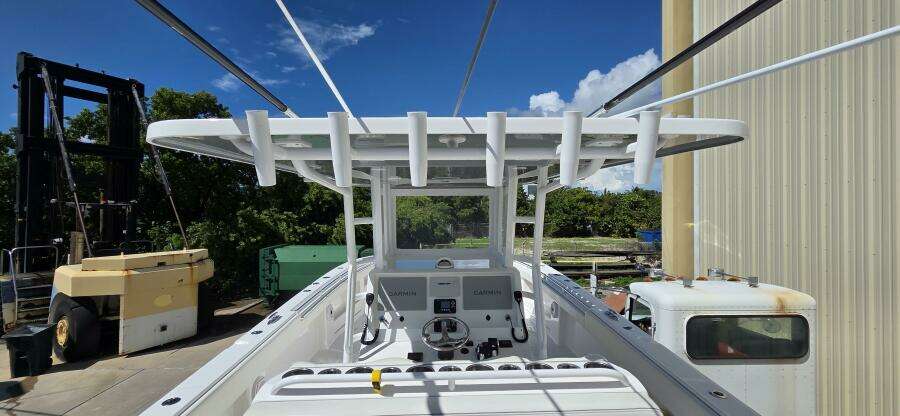 Hit N Run 35ft Invincible Yacht For Sale