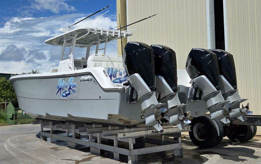 Hit N Run 35ft Invincible Yacht For Sale