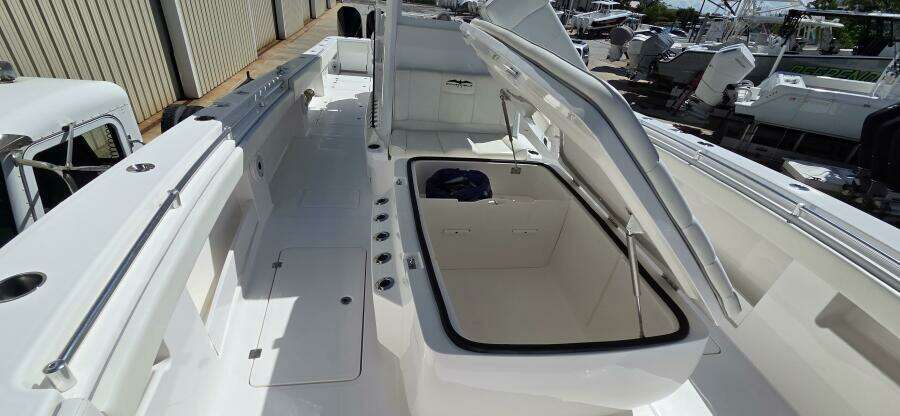 Hit N Run 35ft Invincible Yacht For Sale