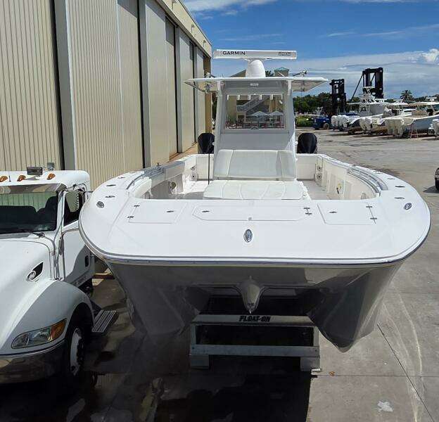 Hit N Run 35ft Invincible Yacht For Sale