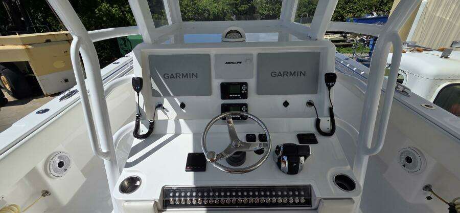 Hit N Run 35ft Invincible Yacht For Sale