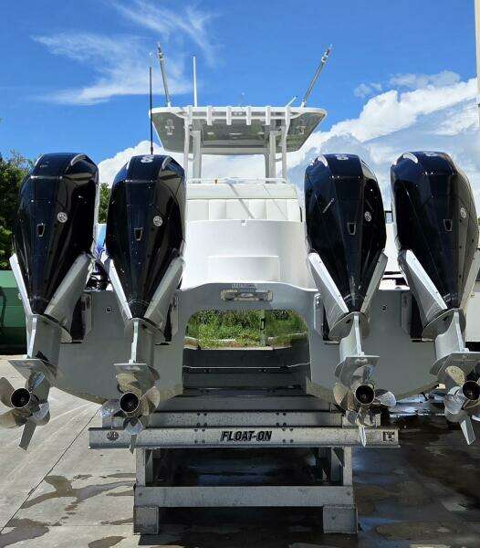 Hit N Run 35ft Invincible Yacht For Sale