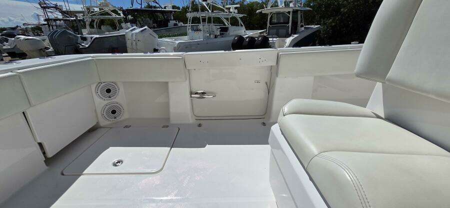 Hit N Run 35ft Invincible Yacht For Sale