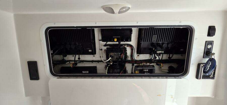 Hit N Run 35ft Invincible Yacht For Sale