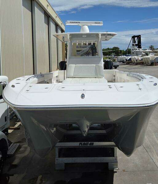Hit N Run 35ft Invincible Yacht For Sale