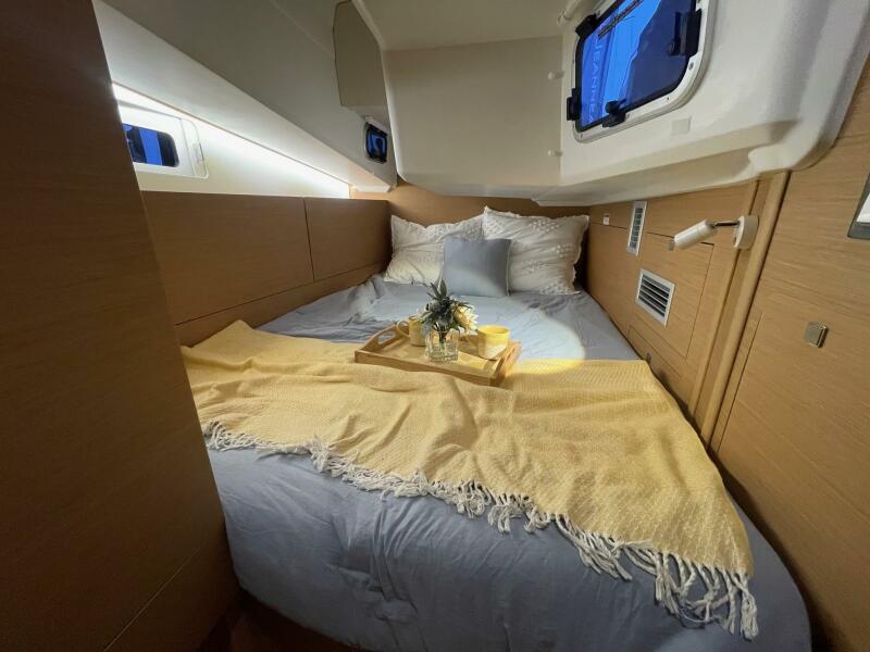 2027 Jeanneau Sun Odyssey 415