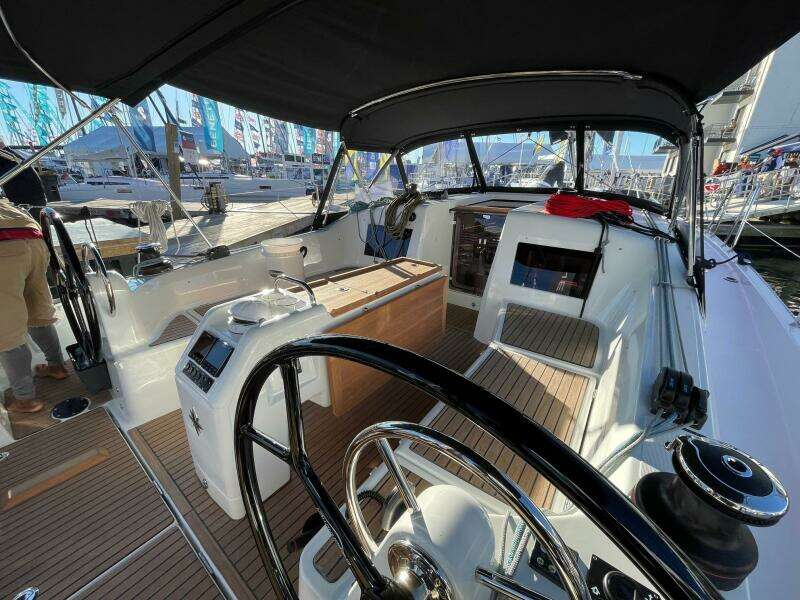 41ft Jeanneau Yacht For Sale