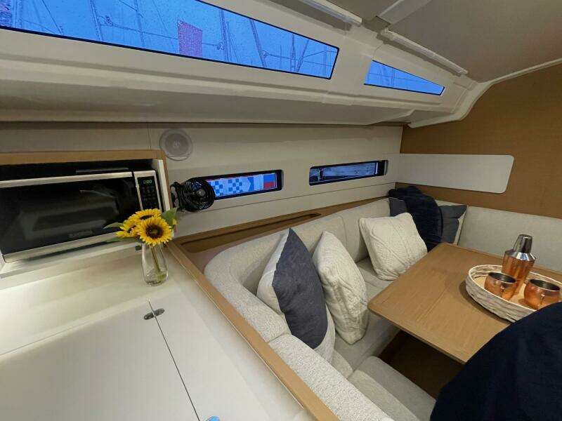 41ft Jeanneau Yacht For Sale