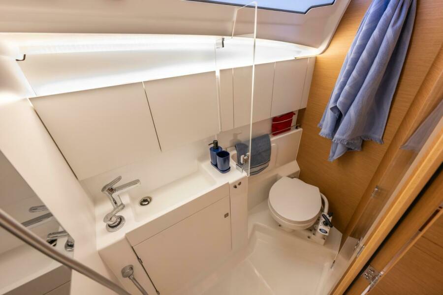 2027 Jeanneau Sun Odyssey 415