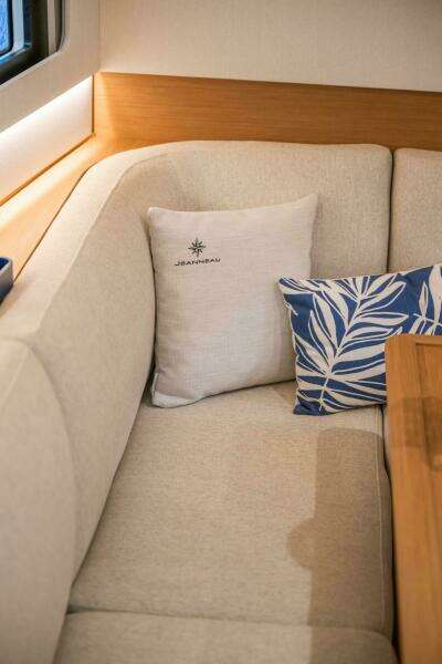 41ft Jeanneau Yacht For Sale