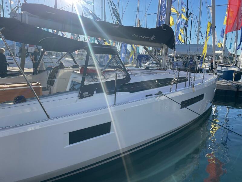 2027 Jeanneau Sun Odyssey 415