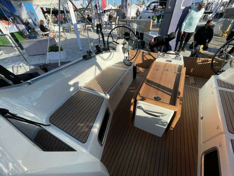 41ft Jeanneau Yacht For Sale
