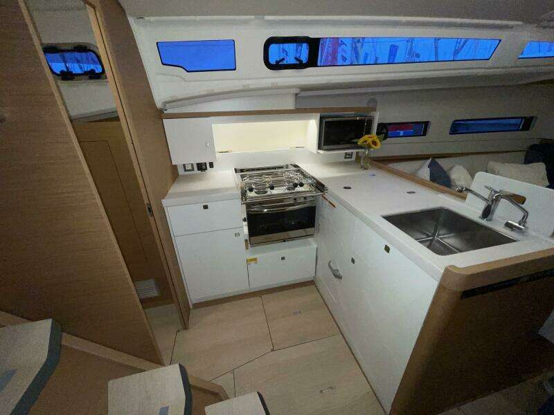 41ft Jeanneau Yacht For Sale