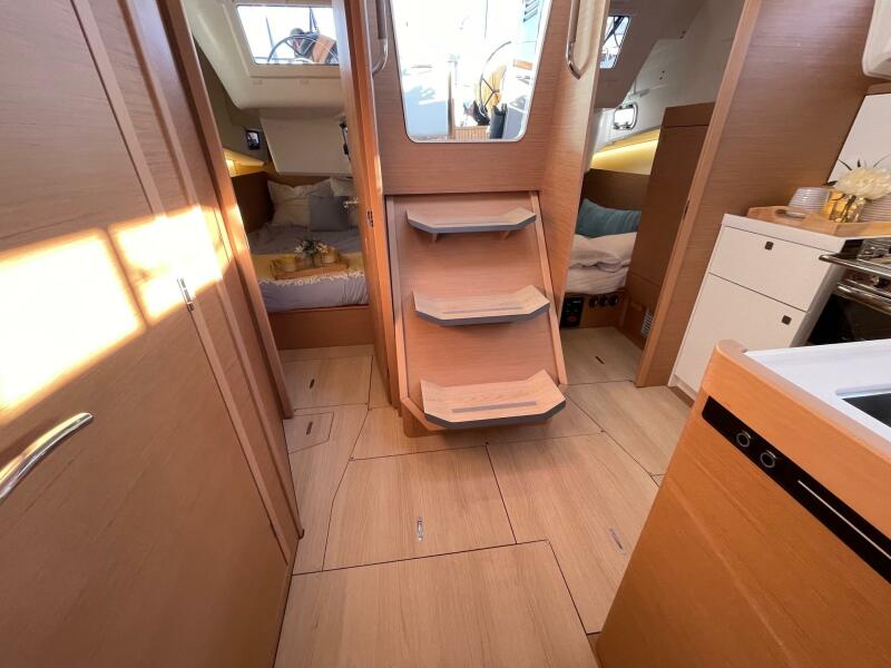 2027 Jeanneau Sun Odyssey 415