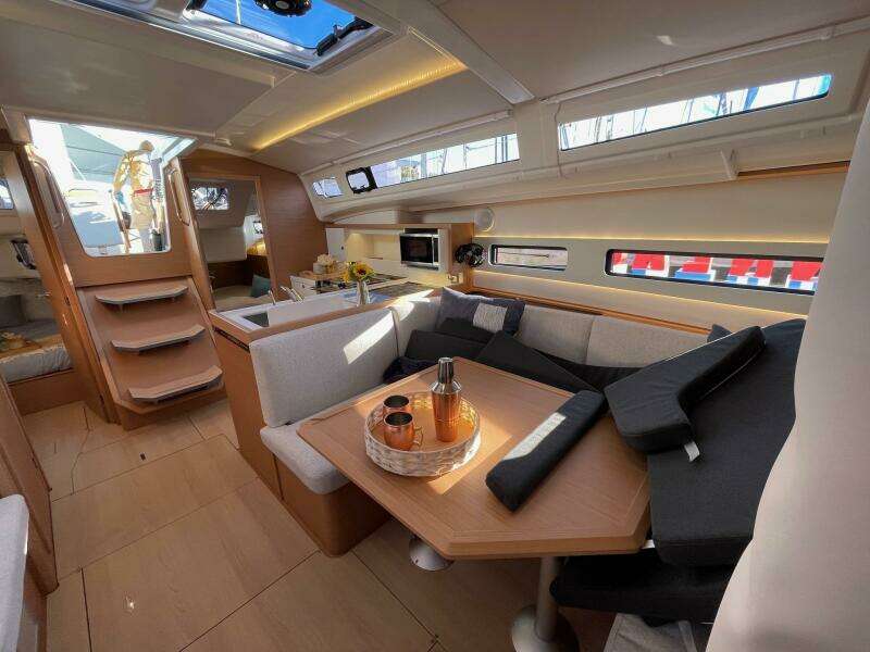 41ft Jeanneau Yacht For Sale