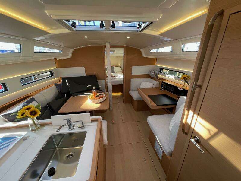 41ft Jeanneau Yacht For Sale