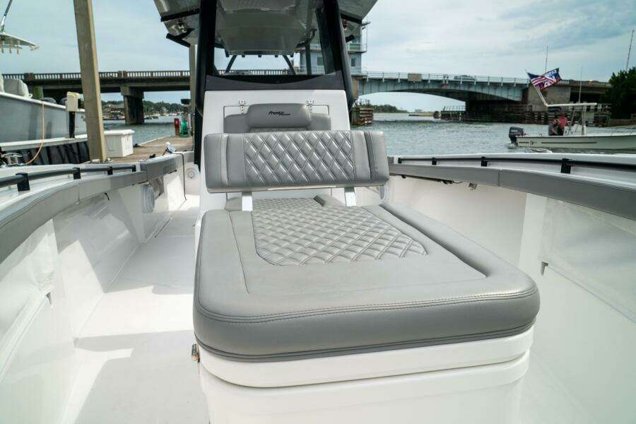 33ft Front Runner Yacht For Sale 33ft Front Runner Yacht For Sale