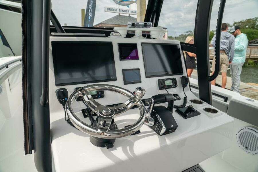 33ft Front Runner Yacht For Sale 33ft Front Runner Yacht For Sale