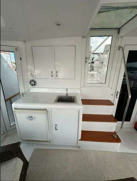 48ft Hatteras Yacht For Sale