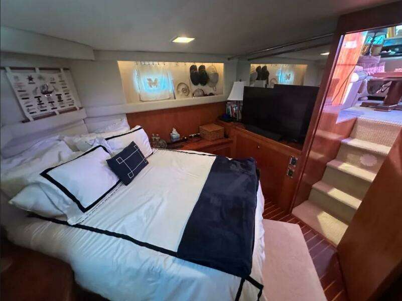 48ft Hatteras Yacht For Sale