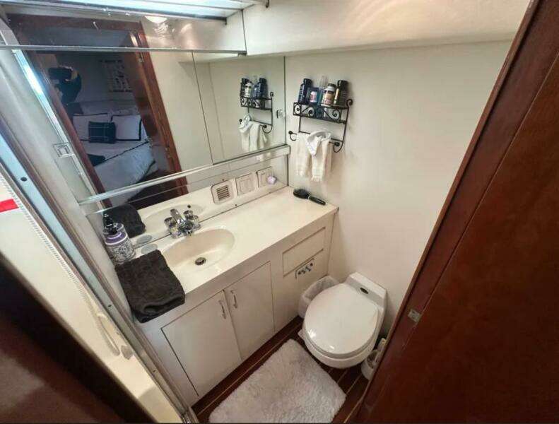 48ft Hatteras Yacht For Sale