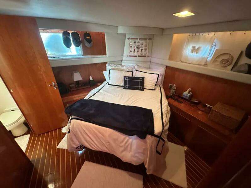 48ft Hatteras Yacht For Sale
