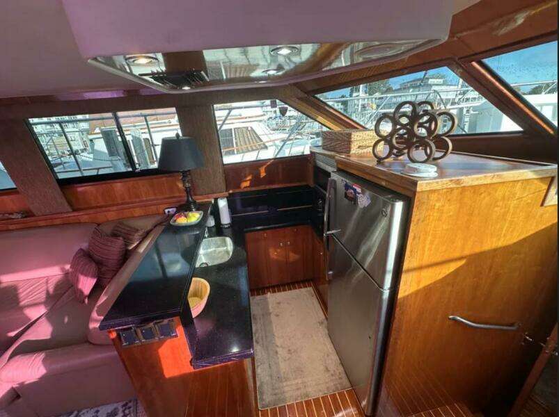 48ft Hatteras Yacht For Sale