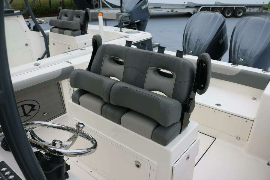 Helm Seating