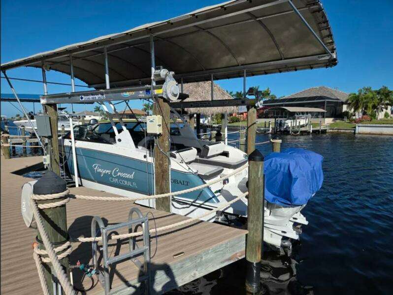 Fingers Crossed 28ft Cobalt Yacht For Sale