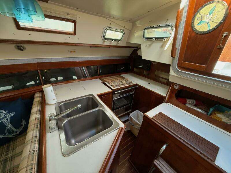 34ft Hunter Yacht For Sale 34ft Hunter Yacht For Sale