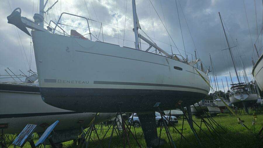 Martine 34ft Beneteau Yacht For Sale