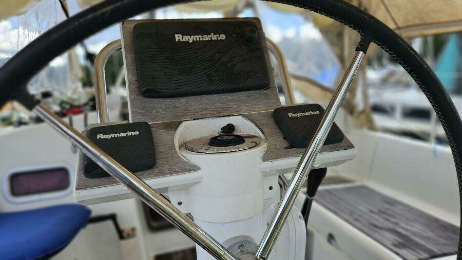 Martine 34ft Beneteau Yacht For Sale