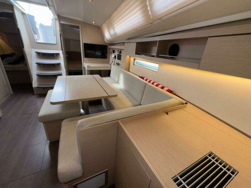 Bluebird 40ft Beneteau Yacht For Sale