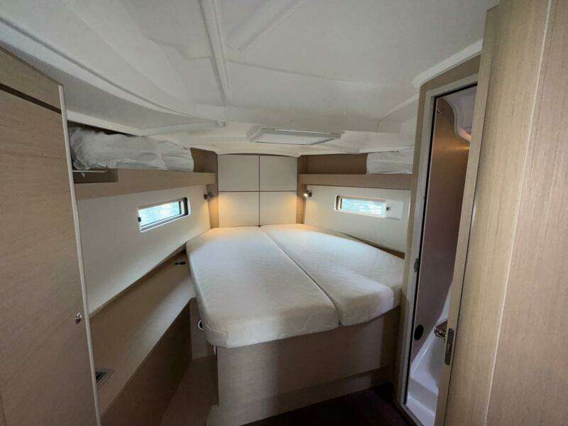 Bluebird 40ft Beneteau Yacht For Sale