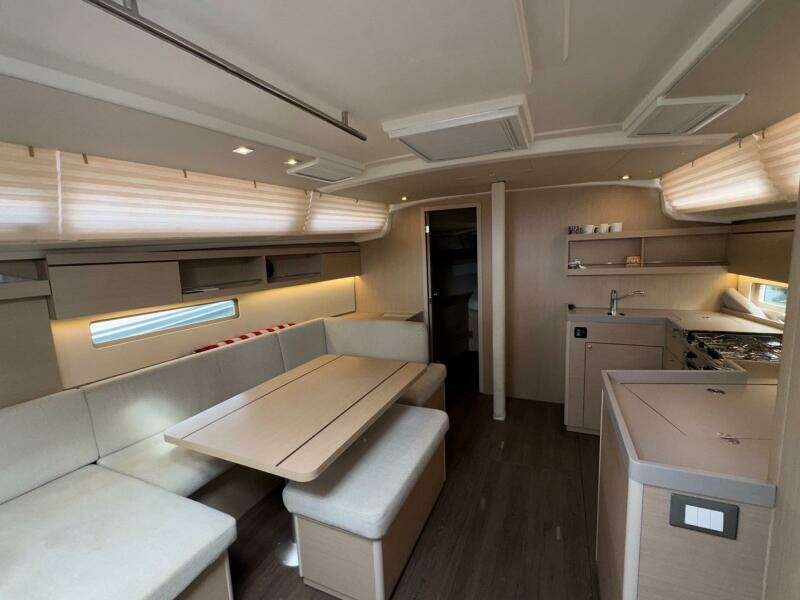 Bluebird 40ft Beneteau Yacht For Sale