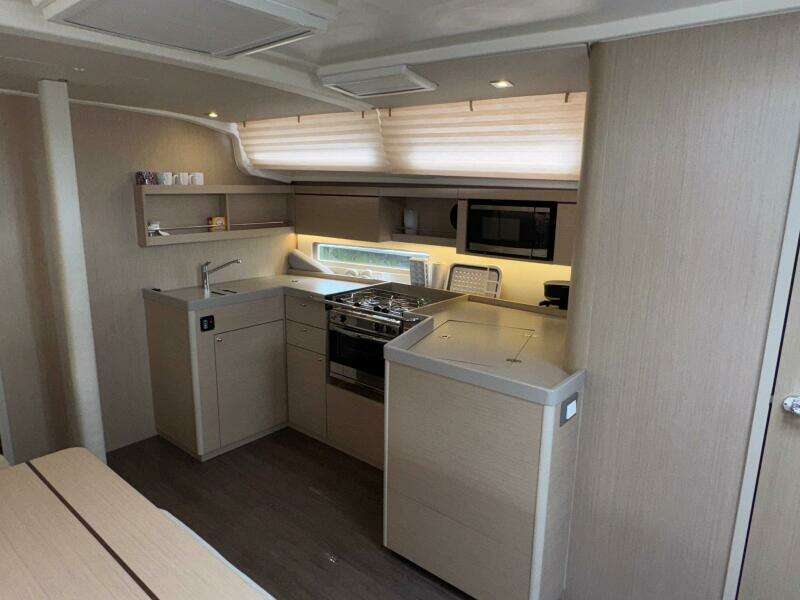 Bluebird 40ft Beneteau Yacht For Sale