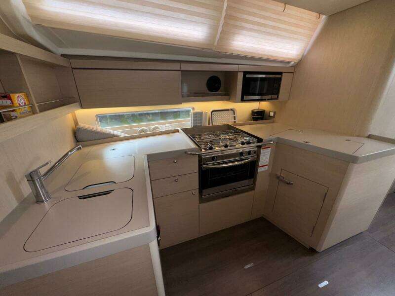 Bluebird 40ft Beneteau Yacht For Sale