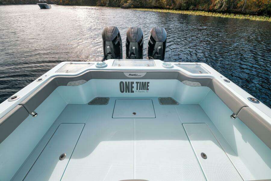 36ft Front Runner Yacht For Sale
