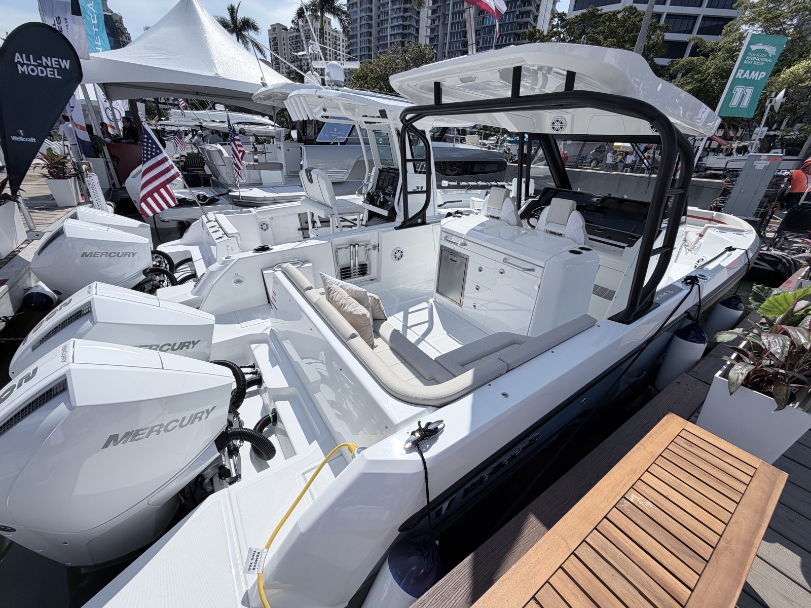 2027 Wellcraft T-Top High Windshield