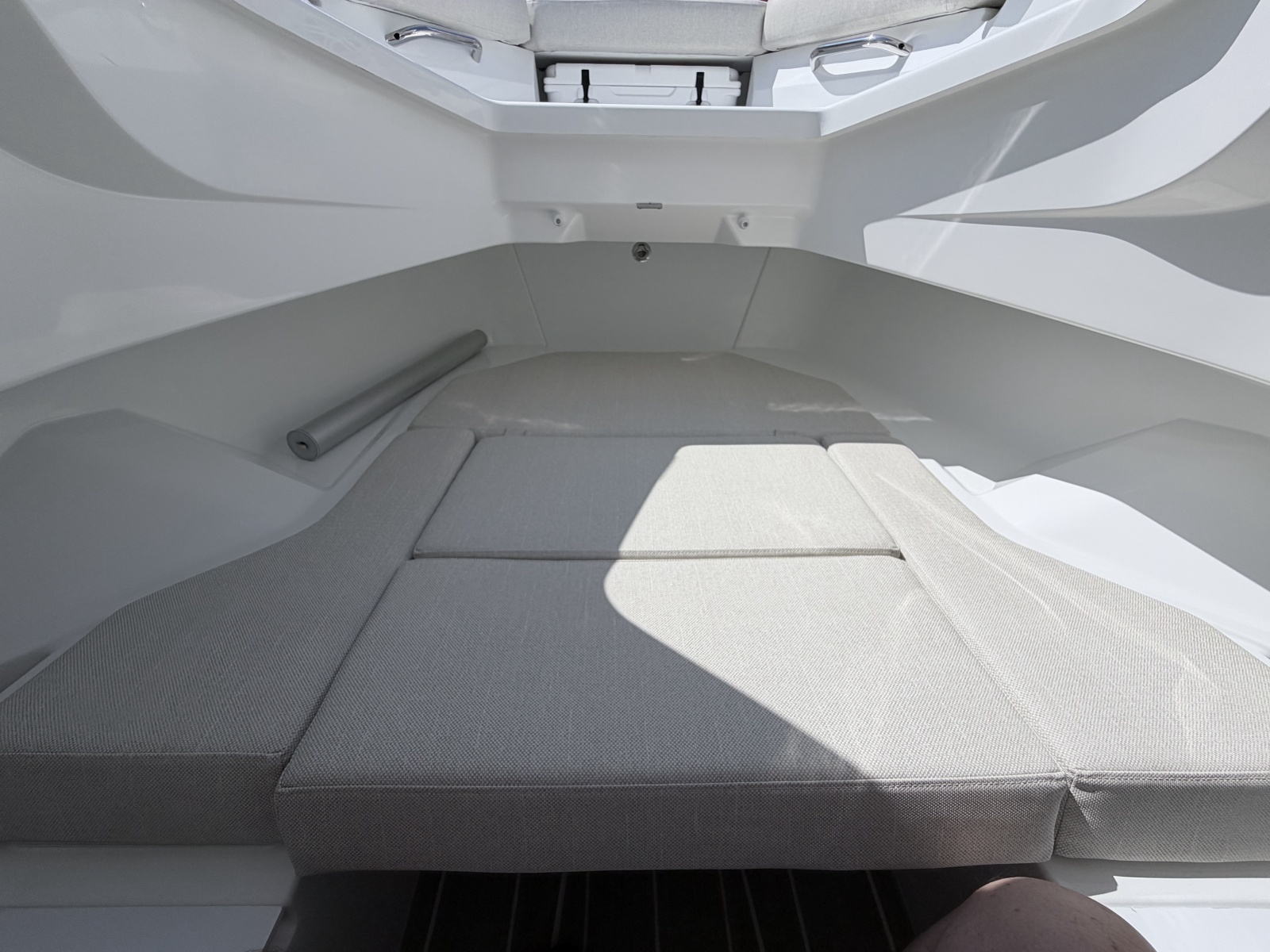 2027 Wellcraft T-Top High Windshield