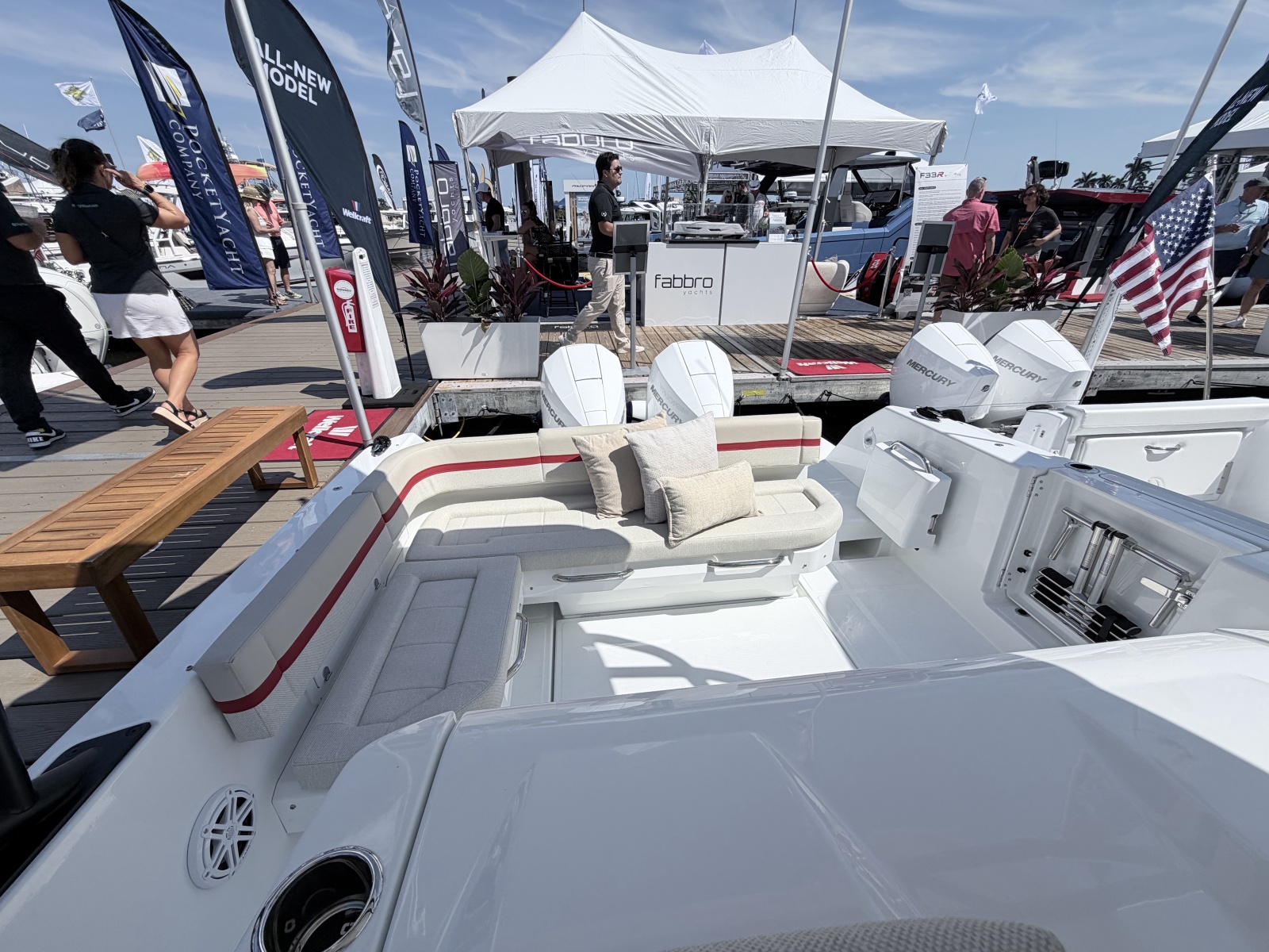 2027 Wellcraft T-Top High Windshield
